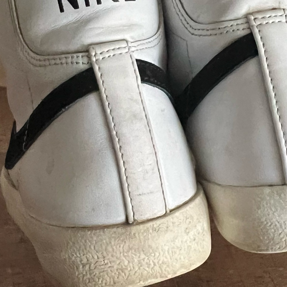 Nike Women’s Mid ‘77 White and Black Blazer Size 8.5 - Picture 9 of 11